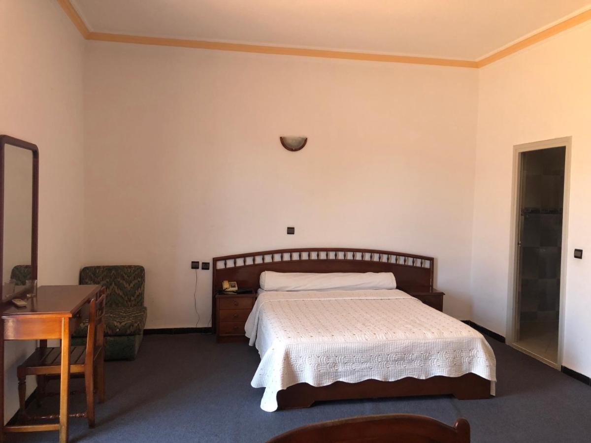 Hotel Choumis Haj Messaoud Larache Exterior photo